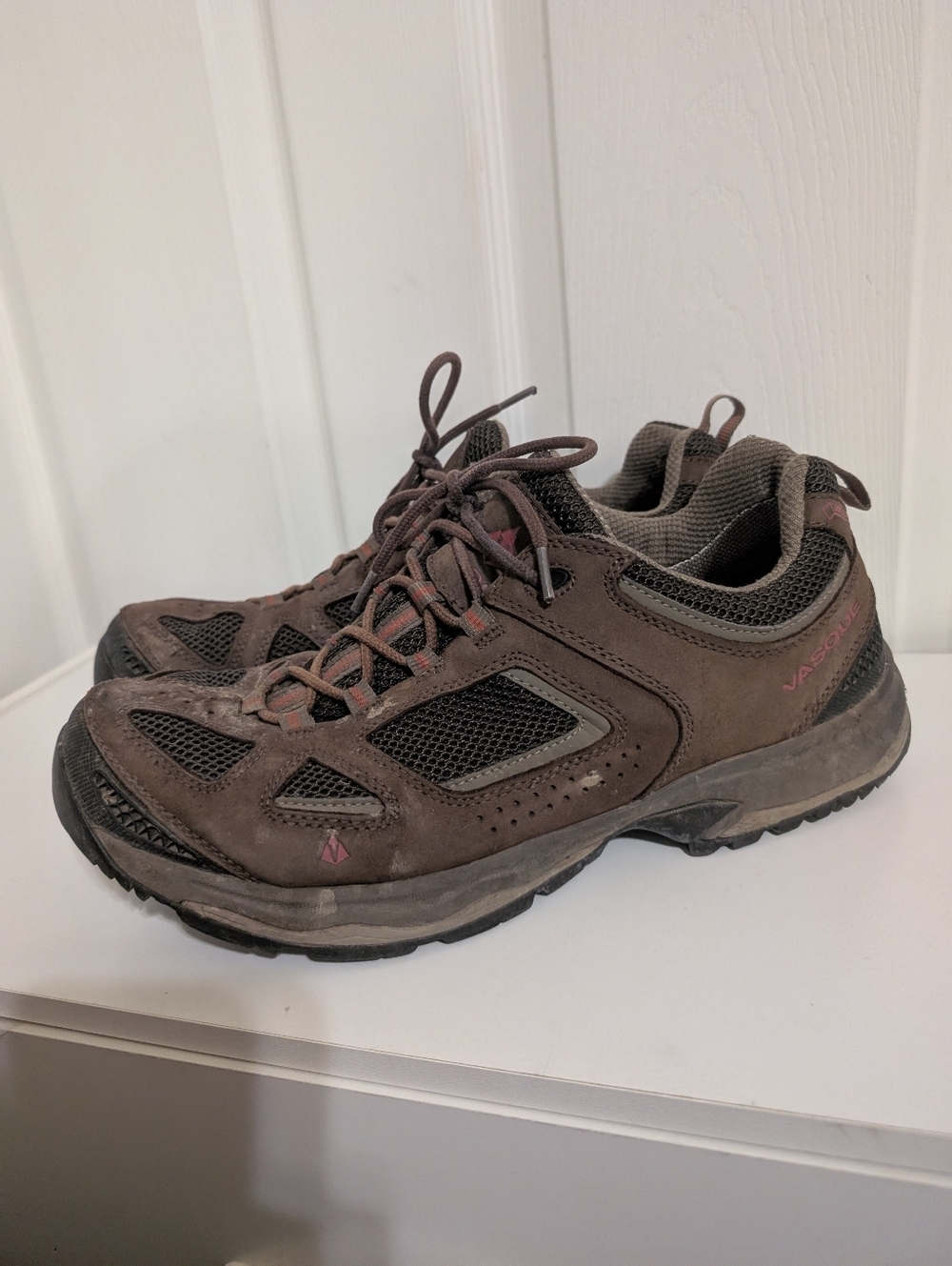 Vasque Mens Breeze Low GTX Hiking Shoes Size 13W Vibram Goretex Mesh Boots Brown